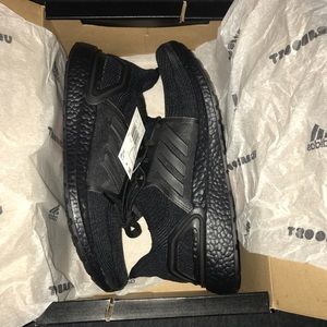 Adidas UltraBoost 19 Triple Core Black